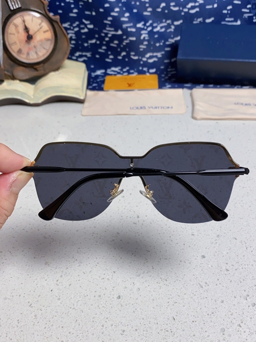 ルイヴィトンサングラス内部構造